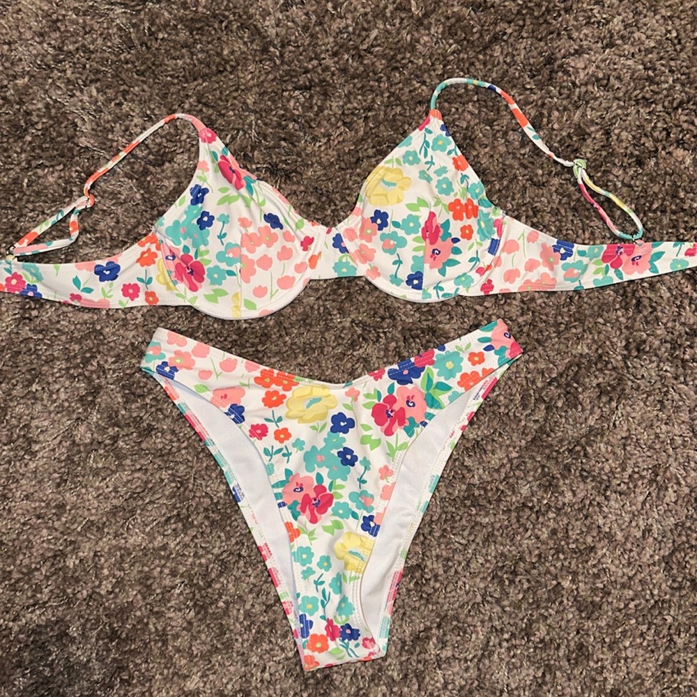 Floral Underwire Bikini